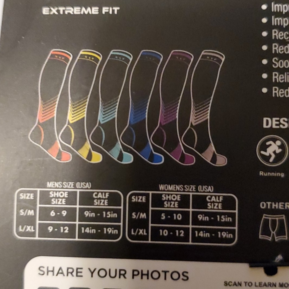 ULTRA V-STRIPED COMPRESSION SOCKS - Picture 6 of 7